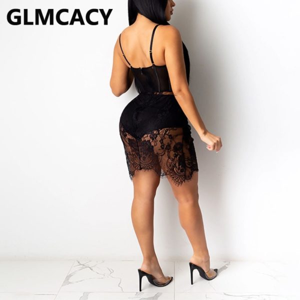 Sukienka z przezroczystej siateczki z koronkowym gorsetem - obrazek 2