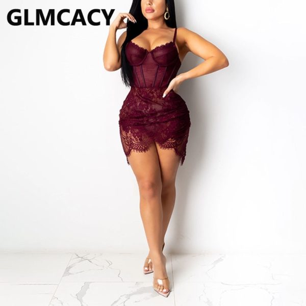 Sukienka z przezroczystej siateczki z koronkowym gorsetem - obrazek 3